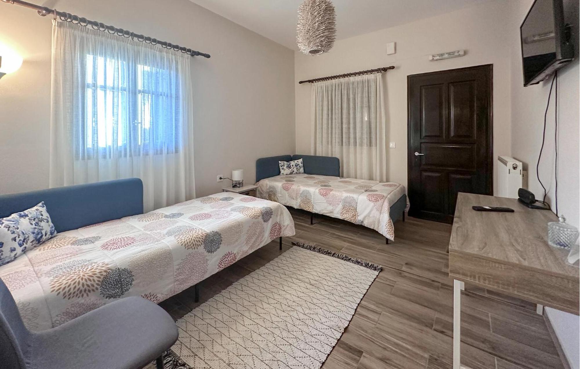 2 Bedroom Lovely Apartment In Leventoxori, Ilias Korakochori Ngoại thất bức ảnh